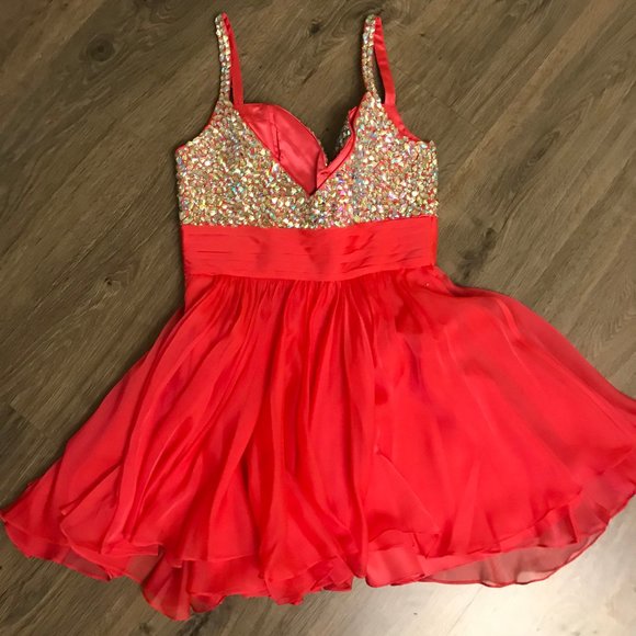 La Femme Pink Cocktail Dress - Picture 3 of 3